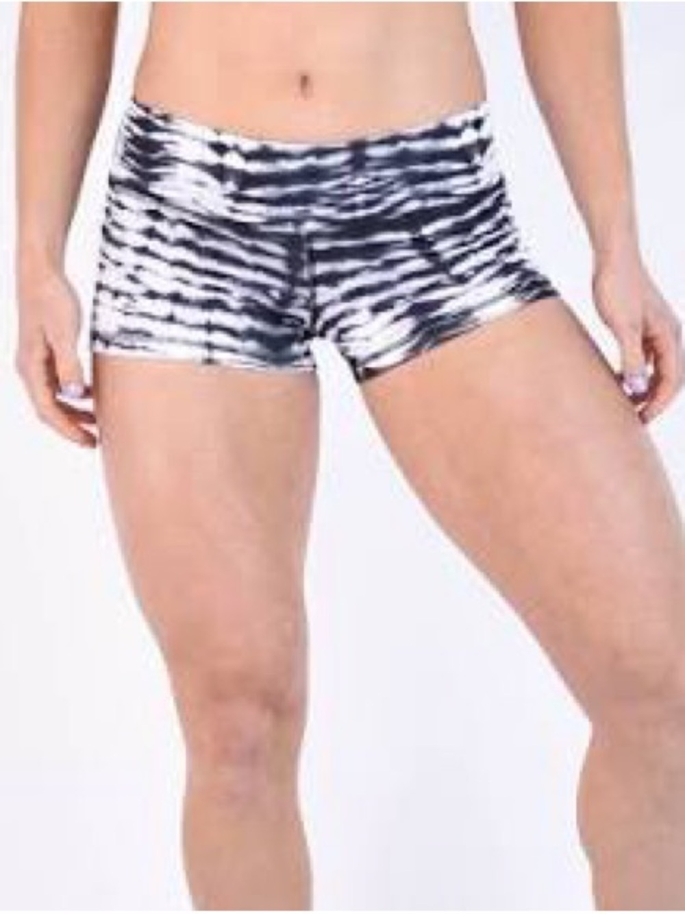 Black and white tie dye Fleo shorts